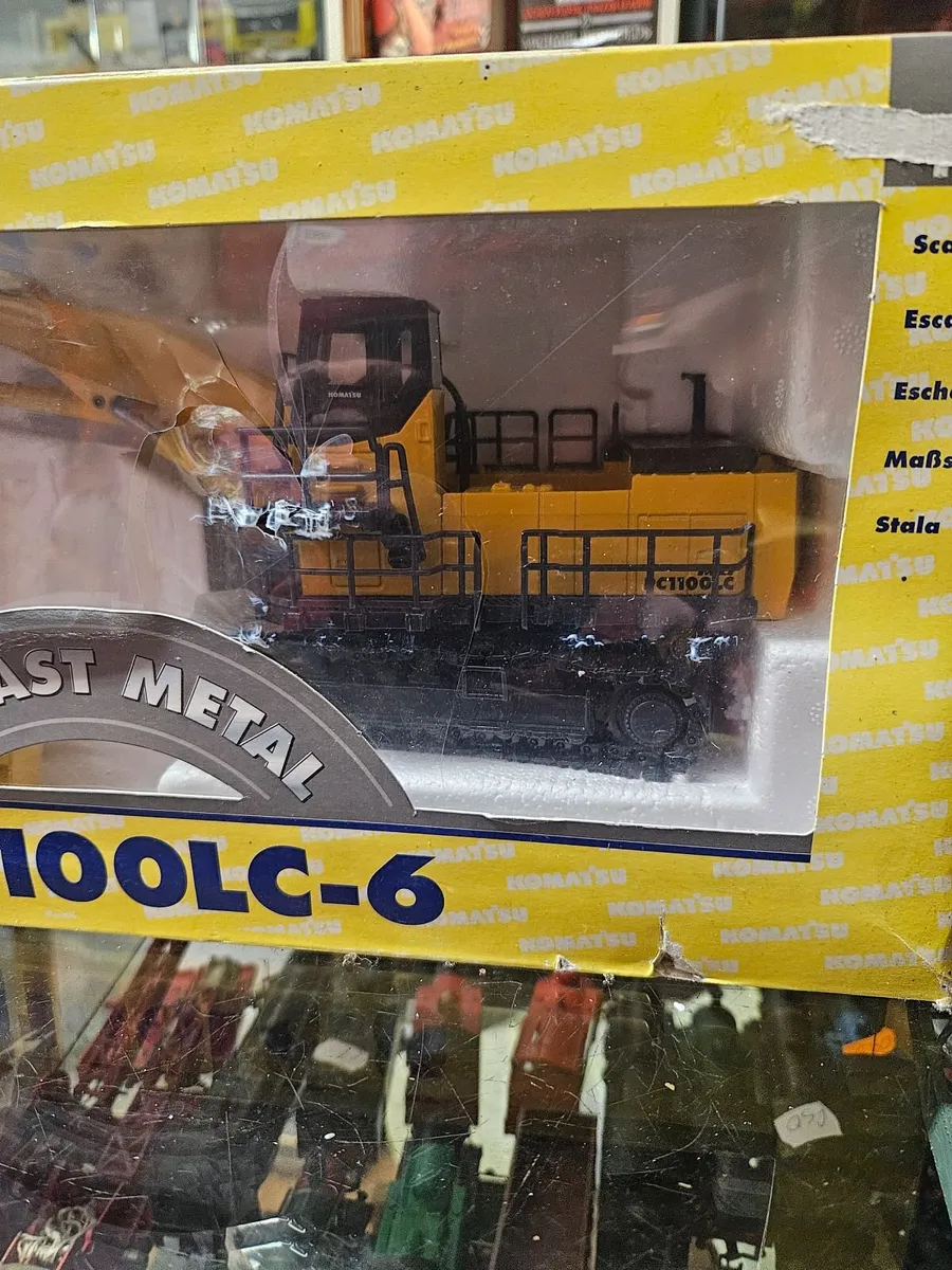 Corgi Joal Komatsu Materials Handler - Image 3