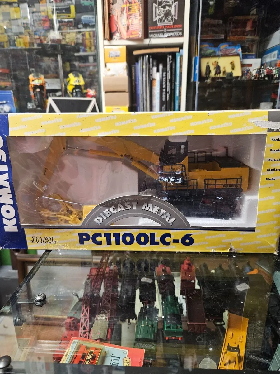 Corgi Joal Komatsu Materials Handler - Image 1