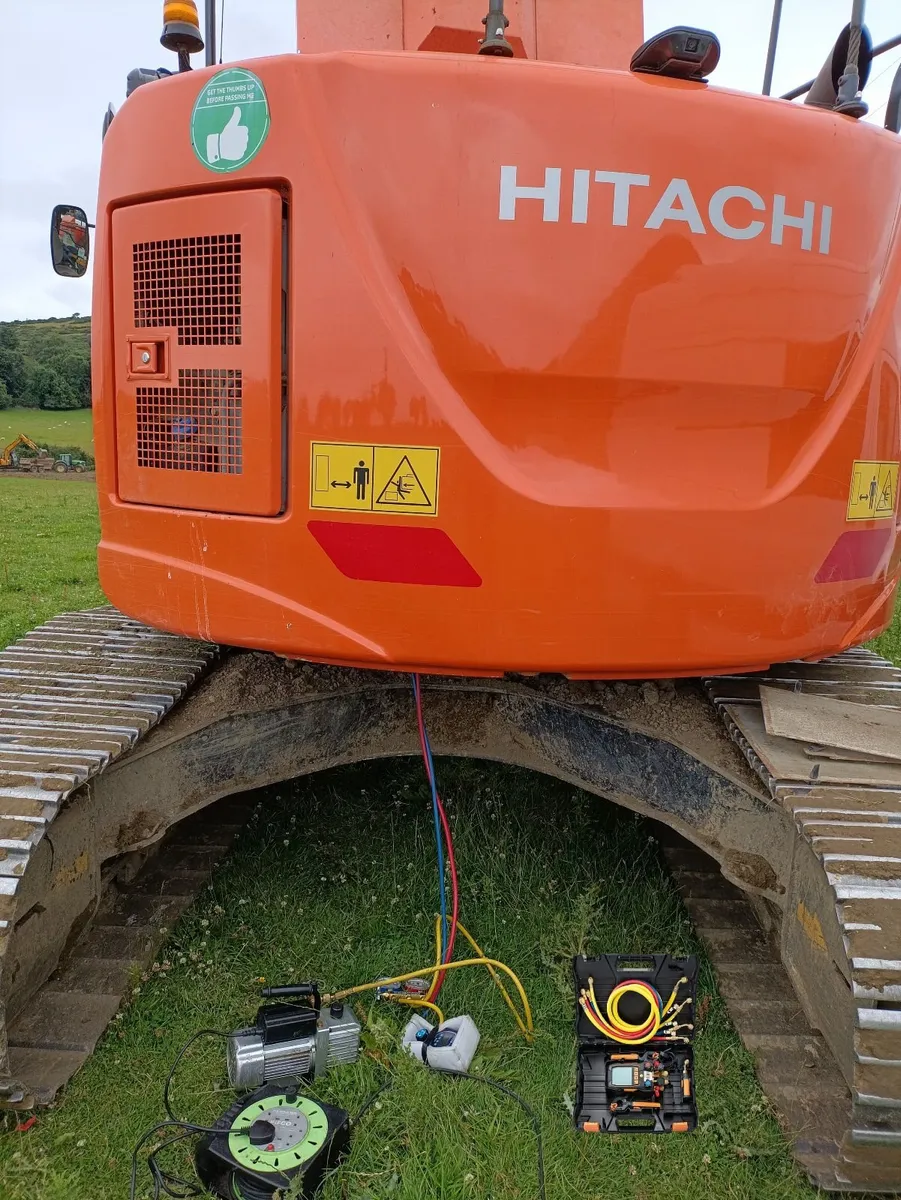 Excavator / Digger Air Conditioning Repair - Image 1