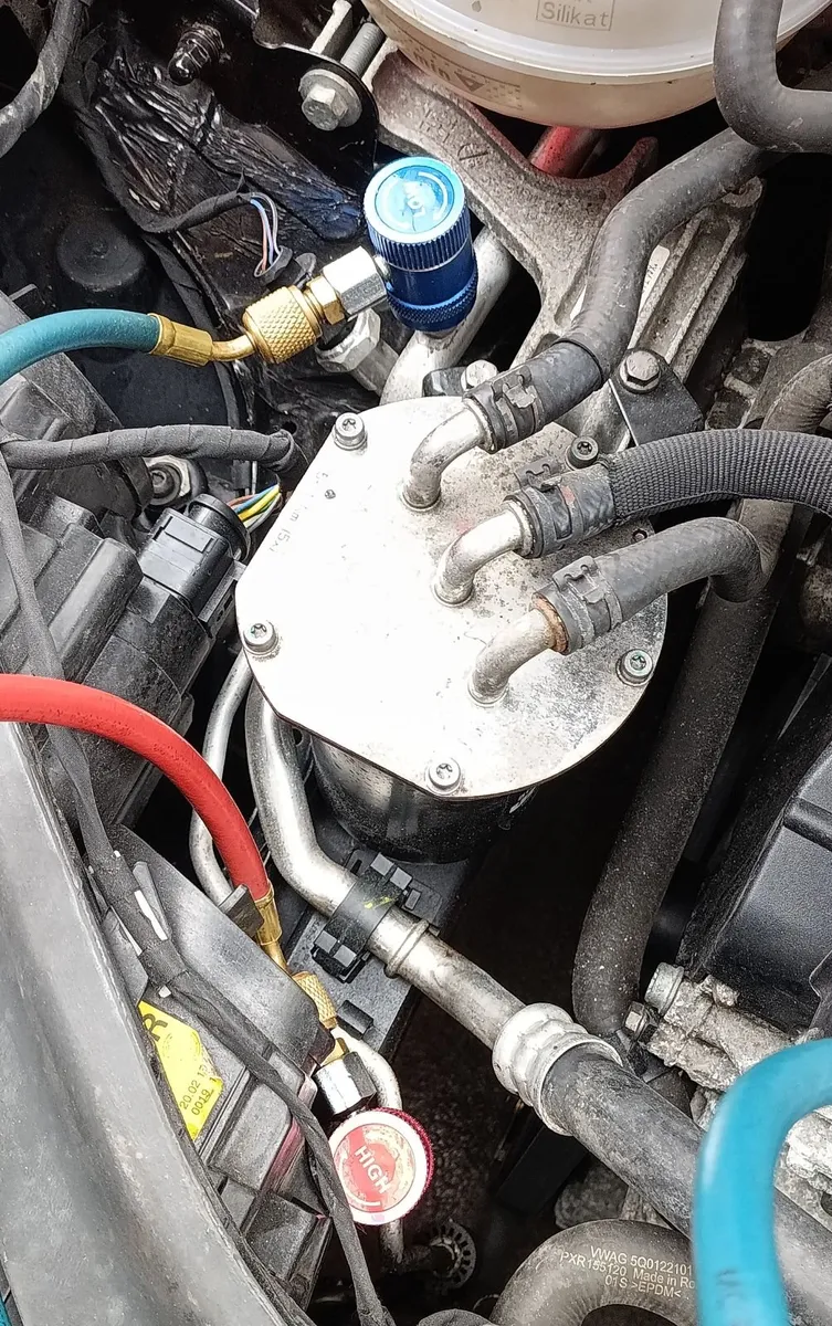 Excavator / Digger Air Conditioning Repair - Image 4