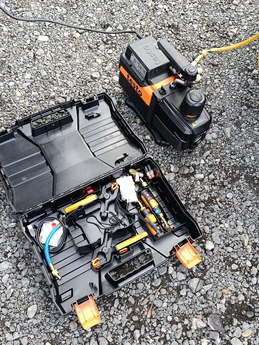 Excavator / Digger Air Conditioning Repair - Image 3