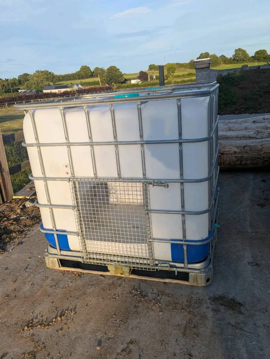 IBC tank- Poultry/Pig/Calf/Goat/Dog Houses - Image 1