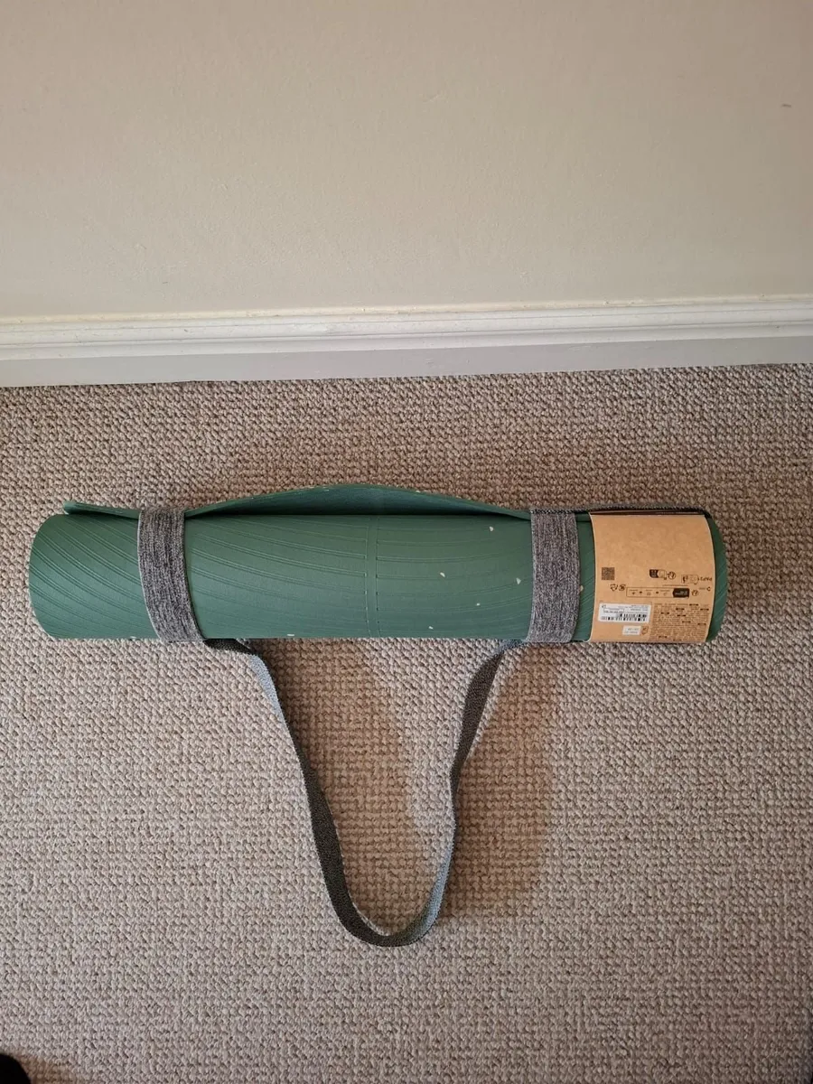 Brand New Yoga Mat- 5 mm Grippy and Comfortable - Image 4