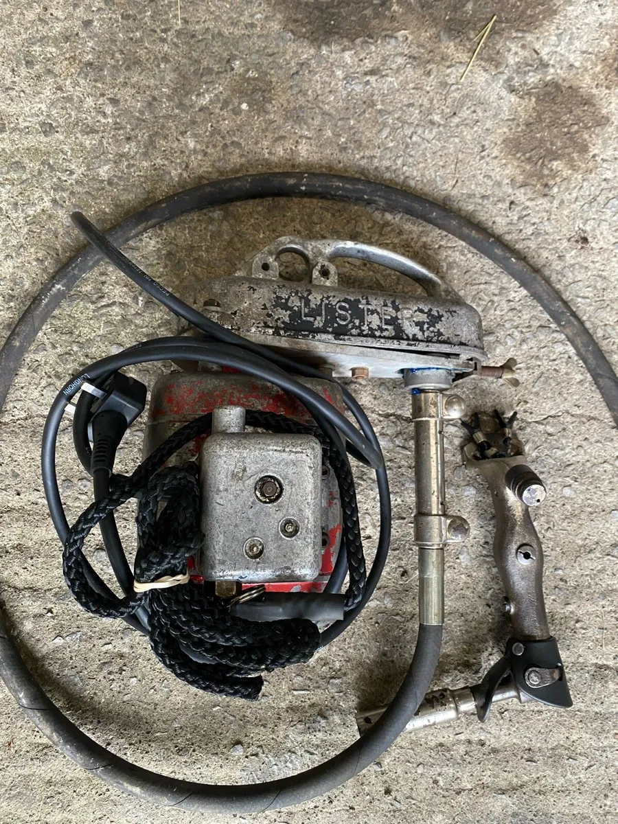 Sheep shearing equipment - Image 1