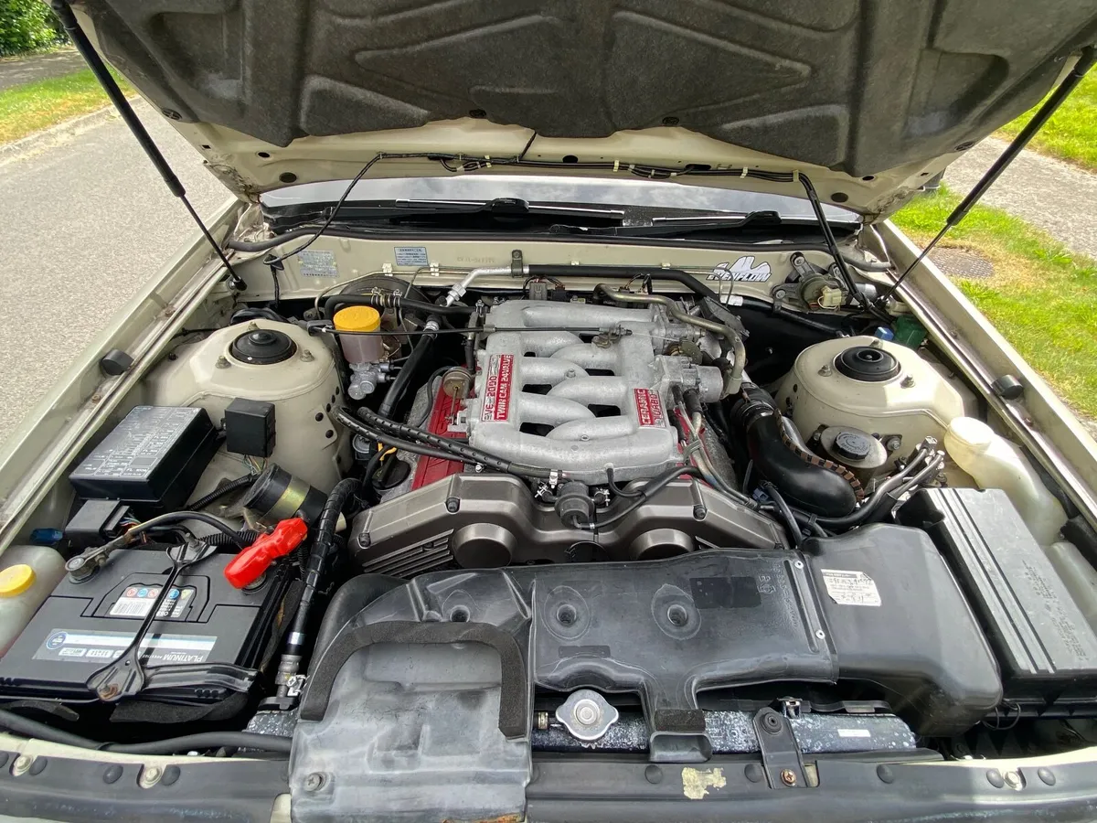 Nissan Cedric 1990 - Image 4
