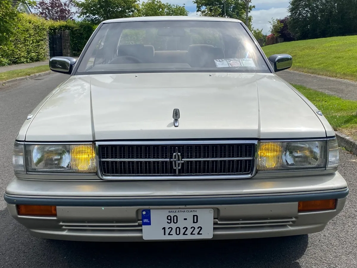 Nissan Cedric 1990 - Image 4