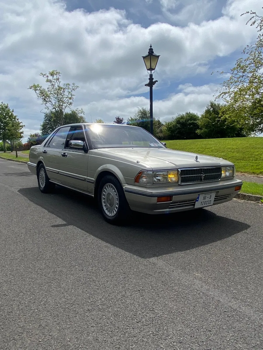 Nissan Cedric 1990 - Image 1