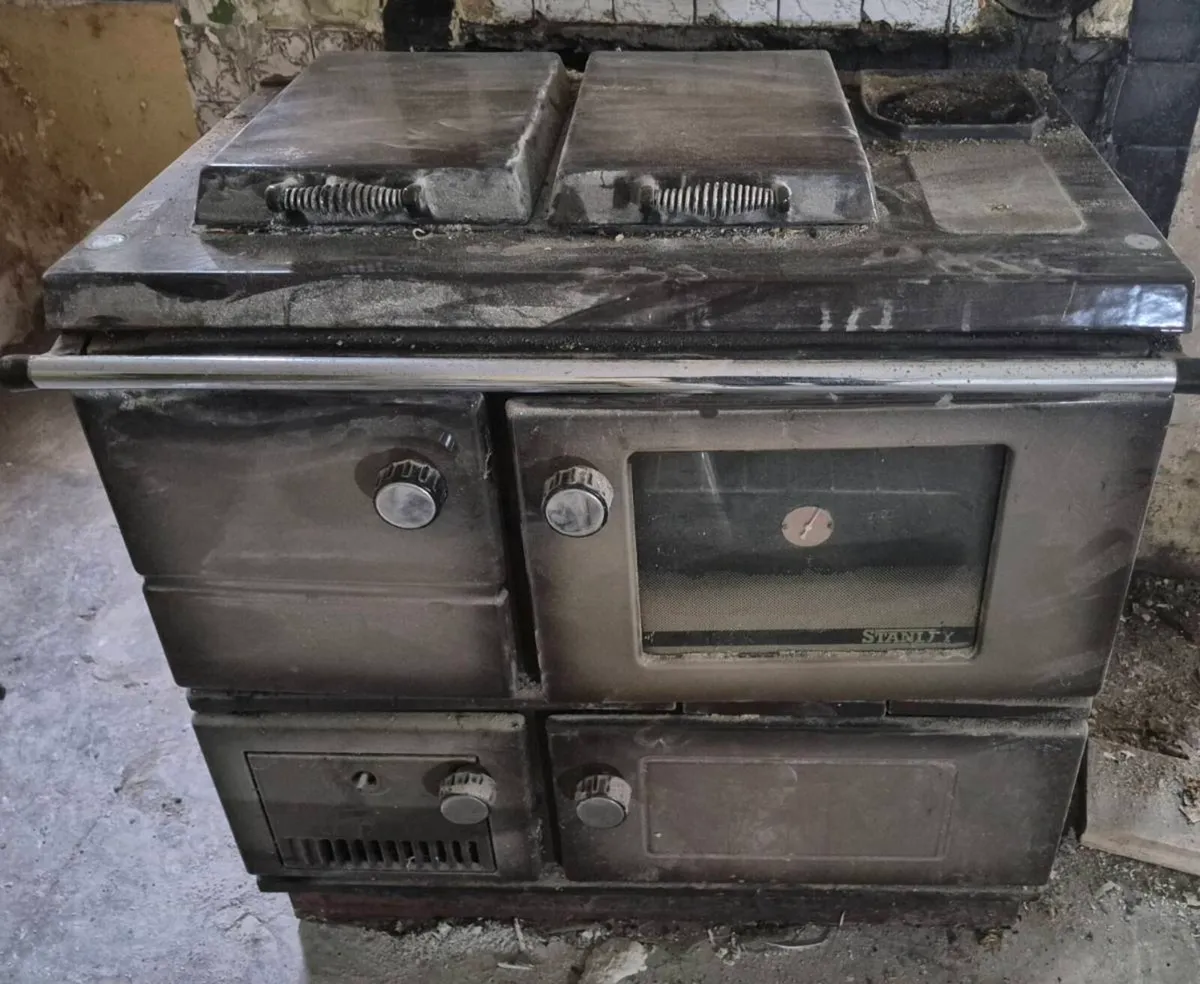 Stanley solid fuel stove