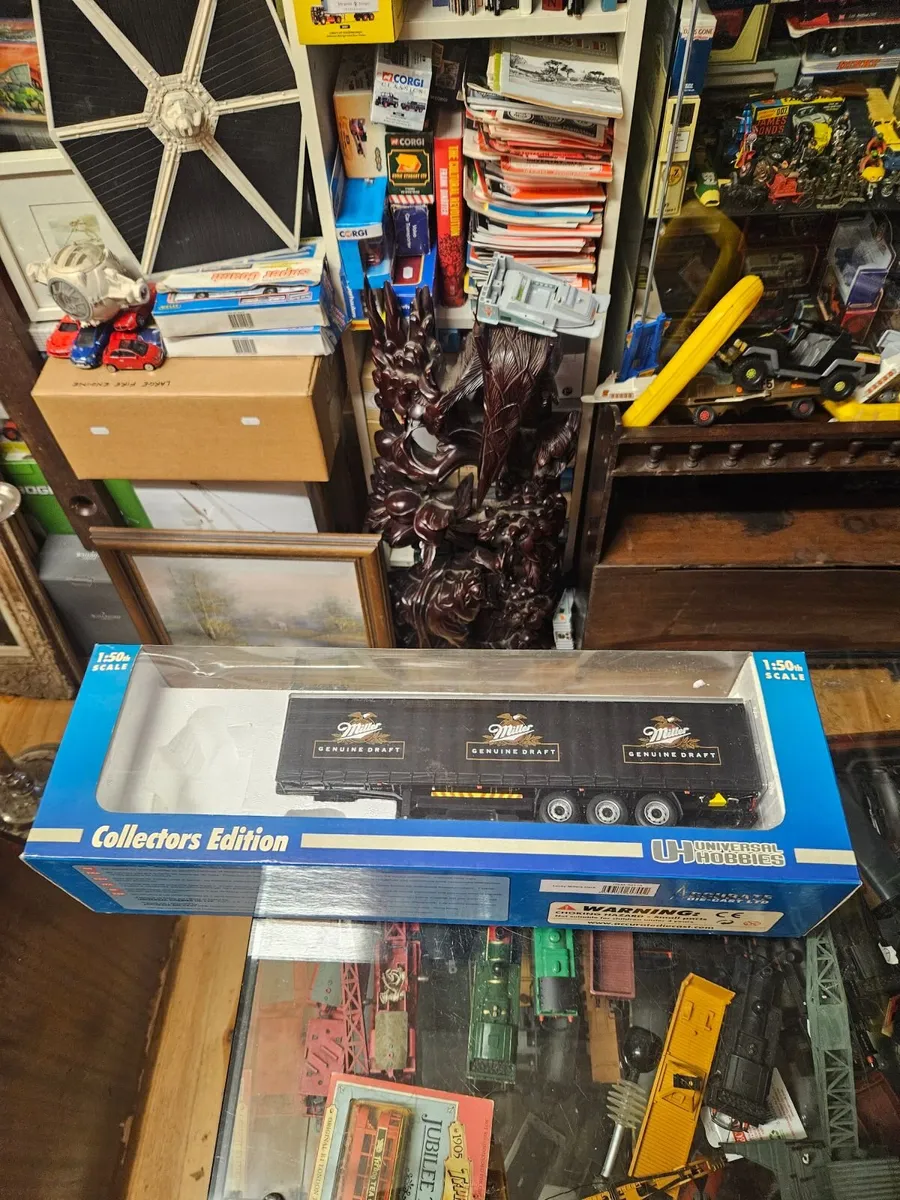 Corgi Universal Hobbies Miller Trailer - Image 1