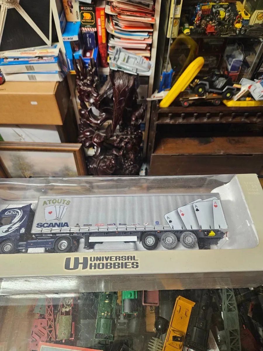 Corgi Scania Tractor Unit and Trailer - Image 3