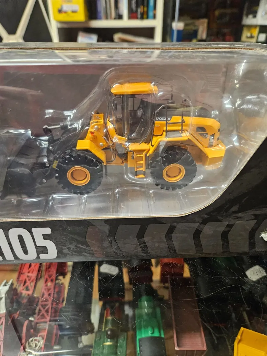 Corgi Motorart Volvo Loader 1.50 - Image 2