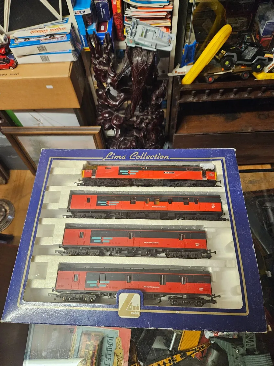 Hornby Lima OO Gauge Royal Mail Train - Image 2