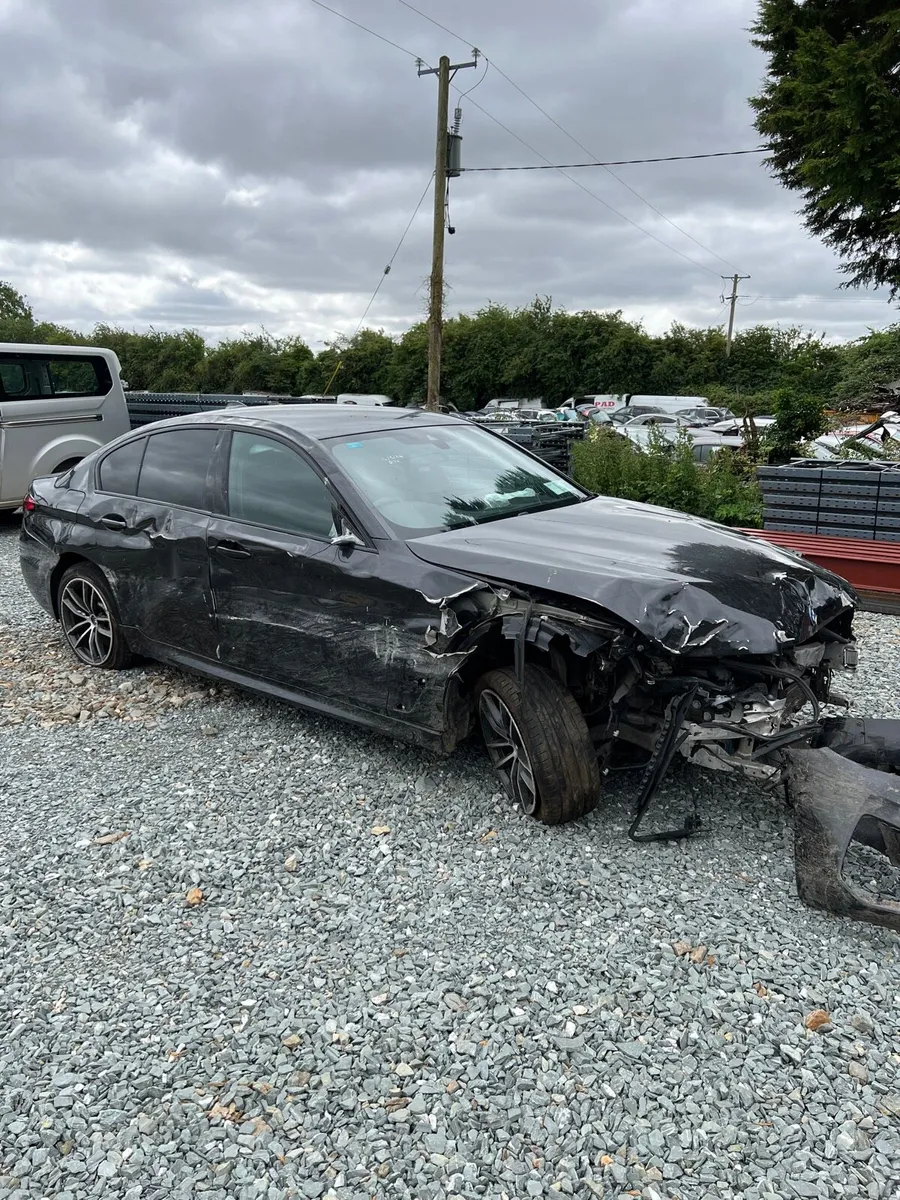 Breaking bmw 530e a90 M sport g30 2022 hybrid - Image 1