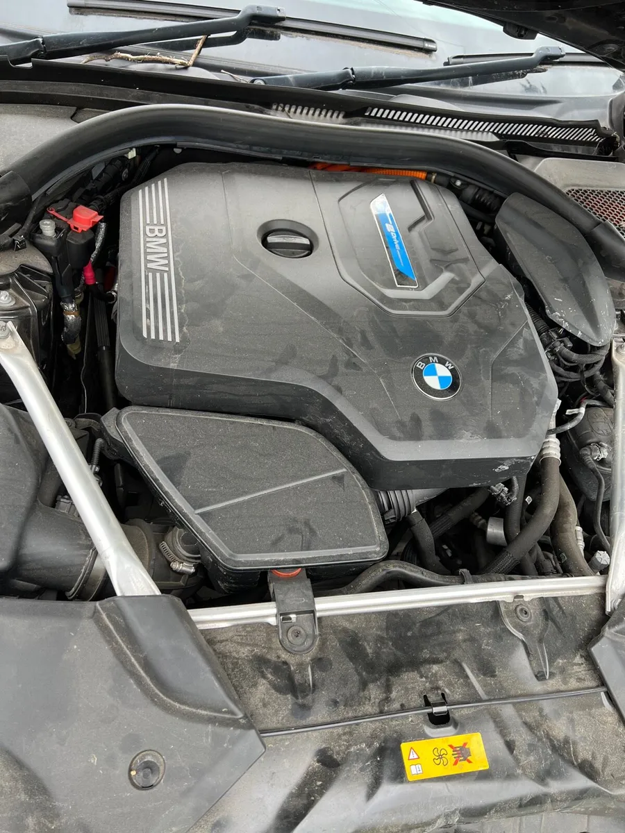 Breaking bmw 530e a90 M sport g30 2022 hybrid - Image 4