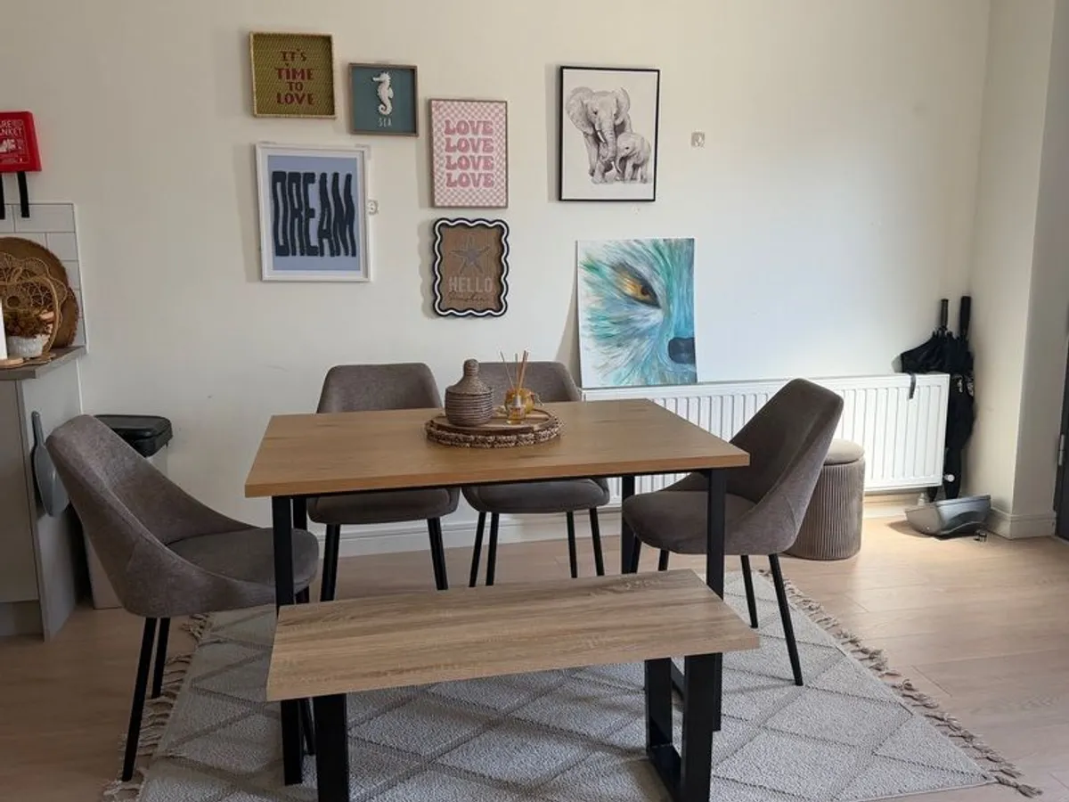 Dining - Image 3