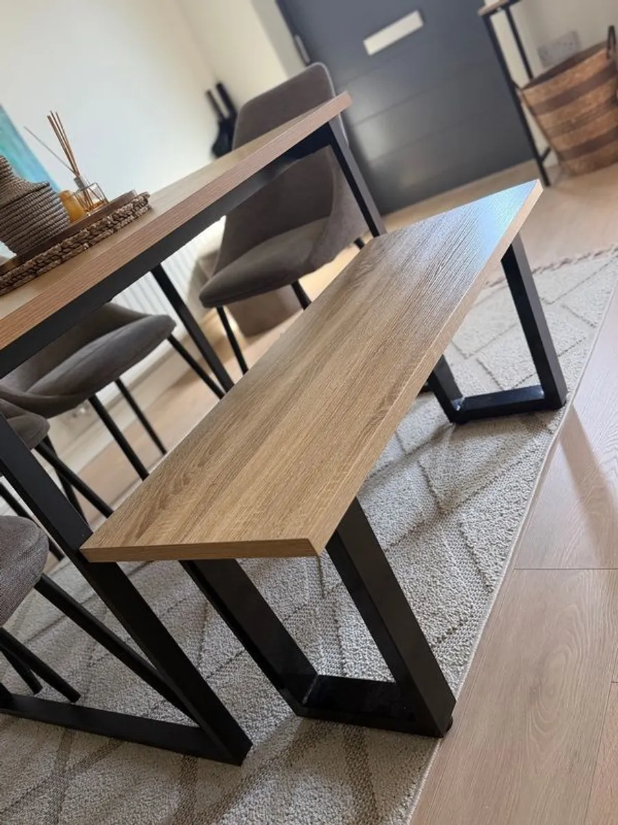 Dining - Image 4