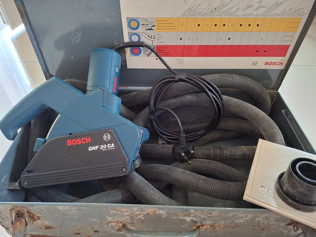 Bosch GNF 20 CA Wall Chaser 240v - Image 3