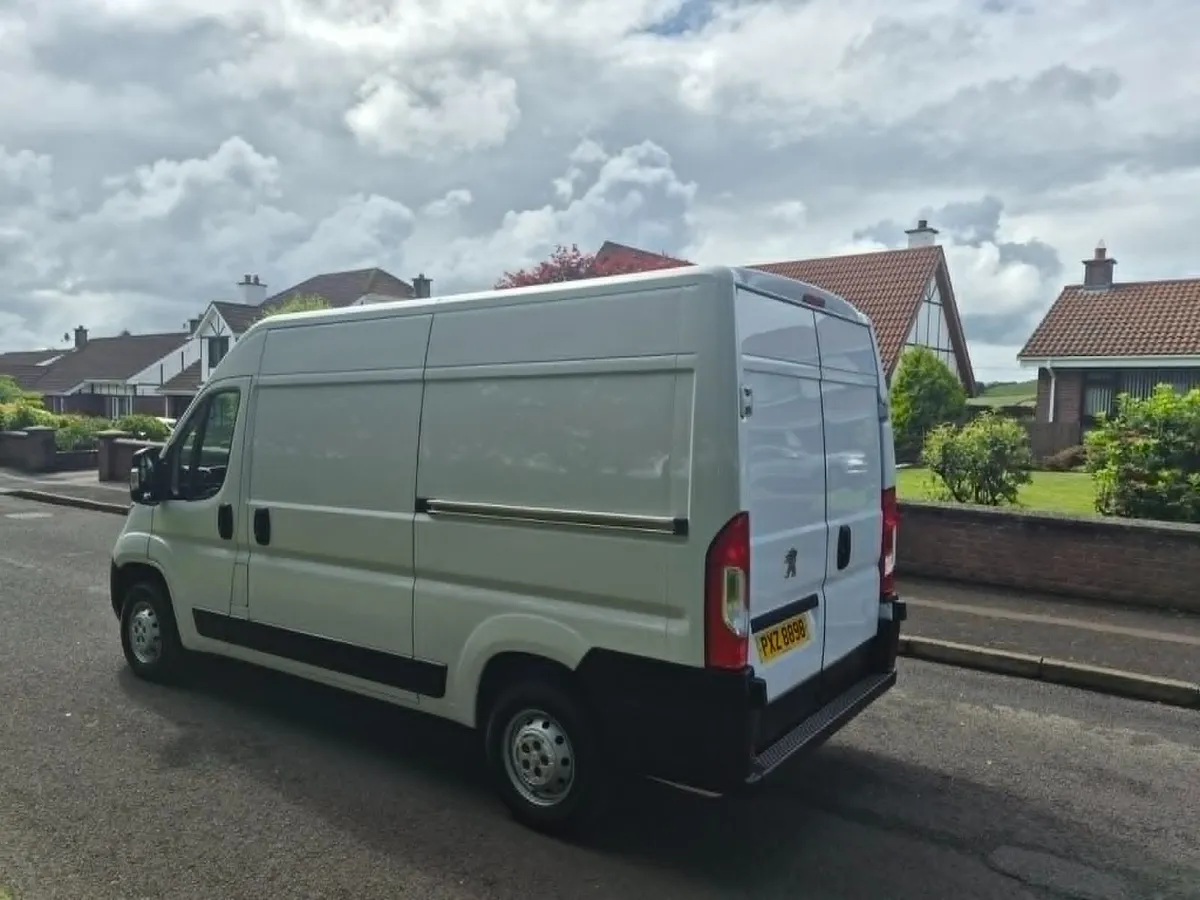 2021 Peugeot Boxer 335 Pro L2H2 BlueHdi 2.2 - Image 4