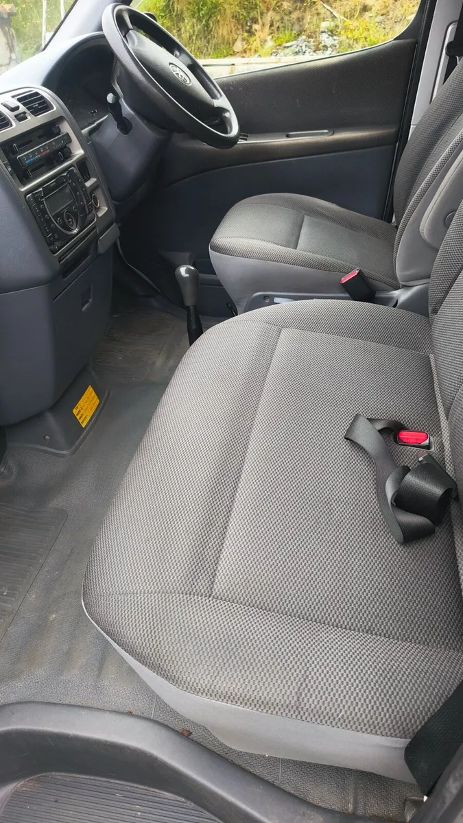 Toyota hiace - Image 4
