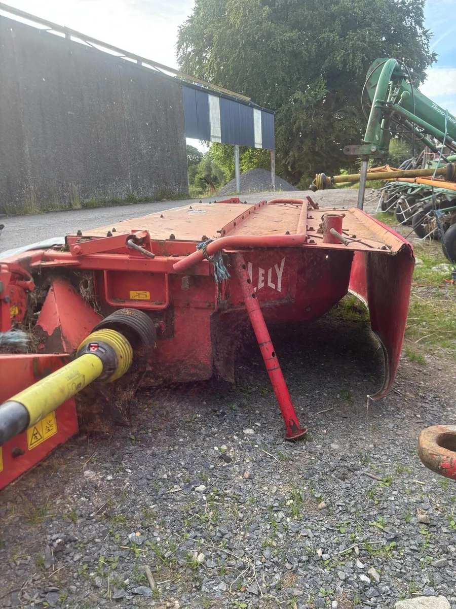 Lely 240 8ft mower conditioner - Image 4