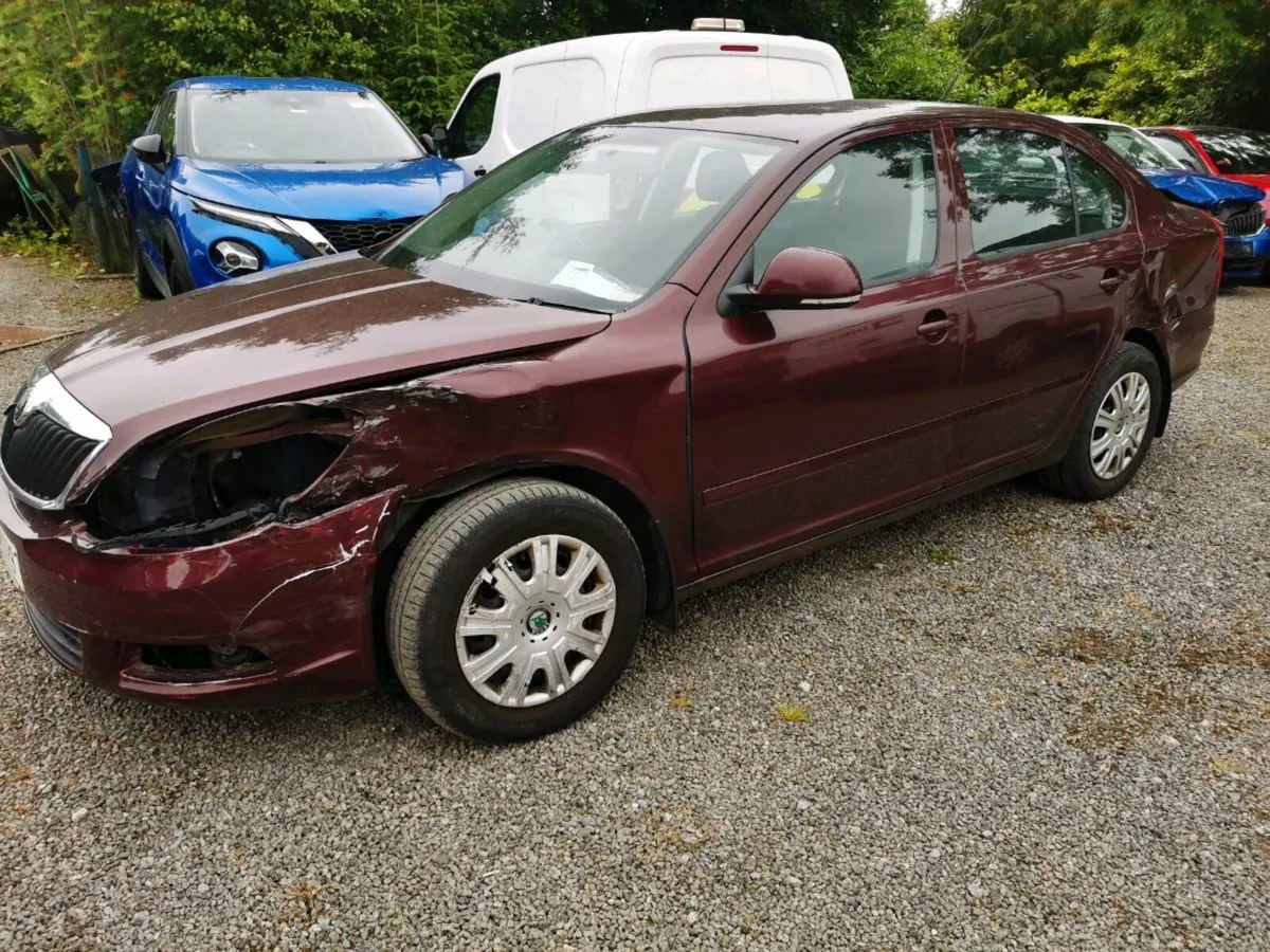 10 Octavia 1.6 tdi Auto - Image 4