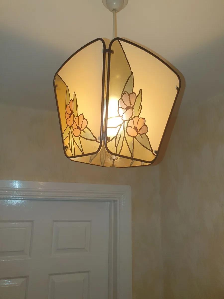 Lamp shade set for sale - Image 1