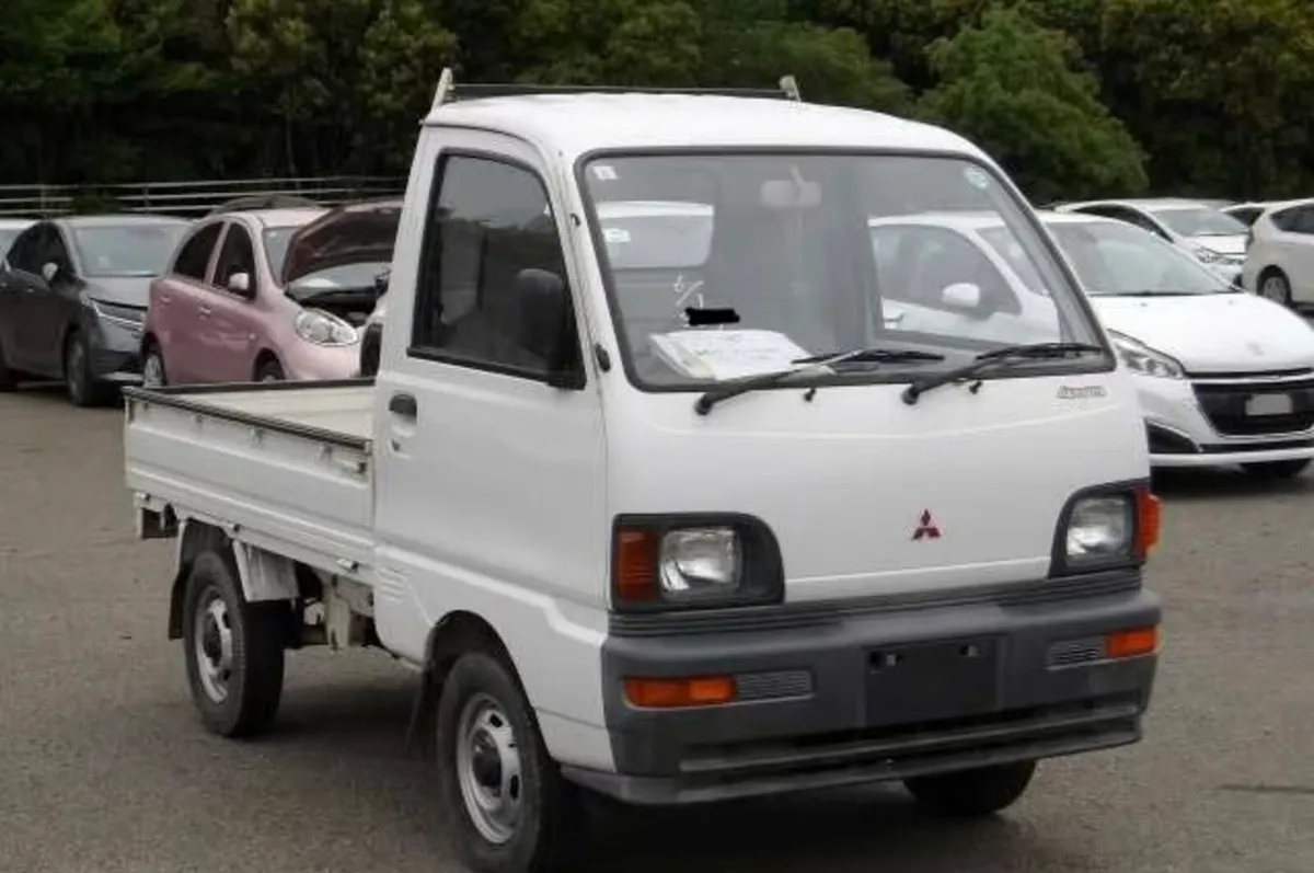 1992 Mitsubishi Minicab- vintage mini truck! - Image 1