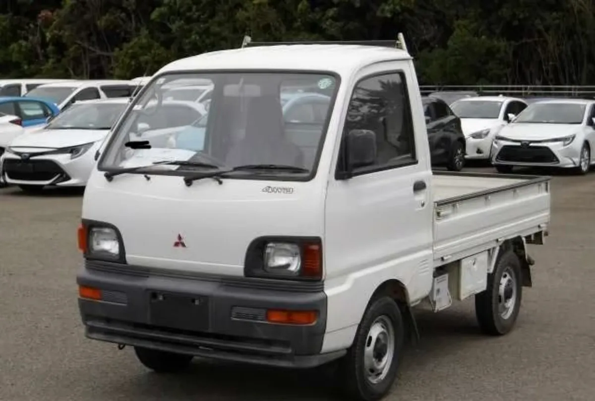 1992 Mitsubishi Minicab- vintage mini truck! - Image 2