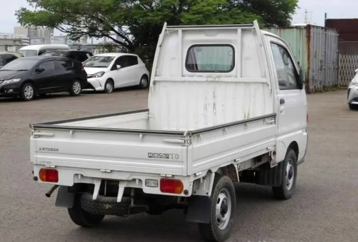 1992 Mitsubishi Minicab- vintage mini truck! - Image 4