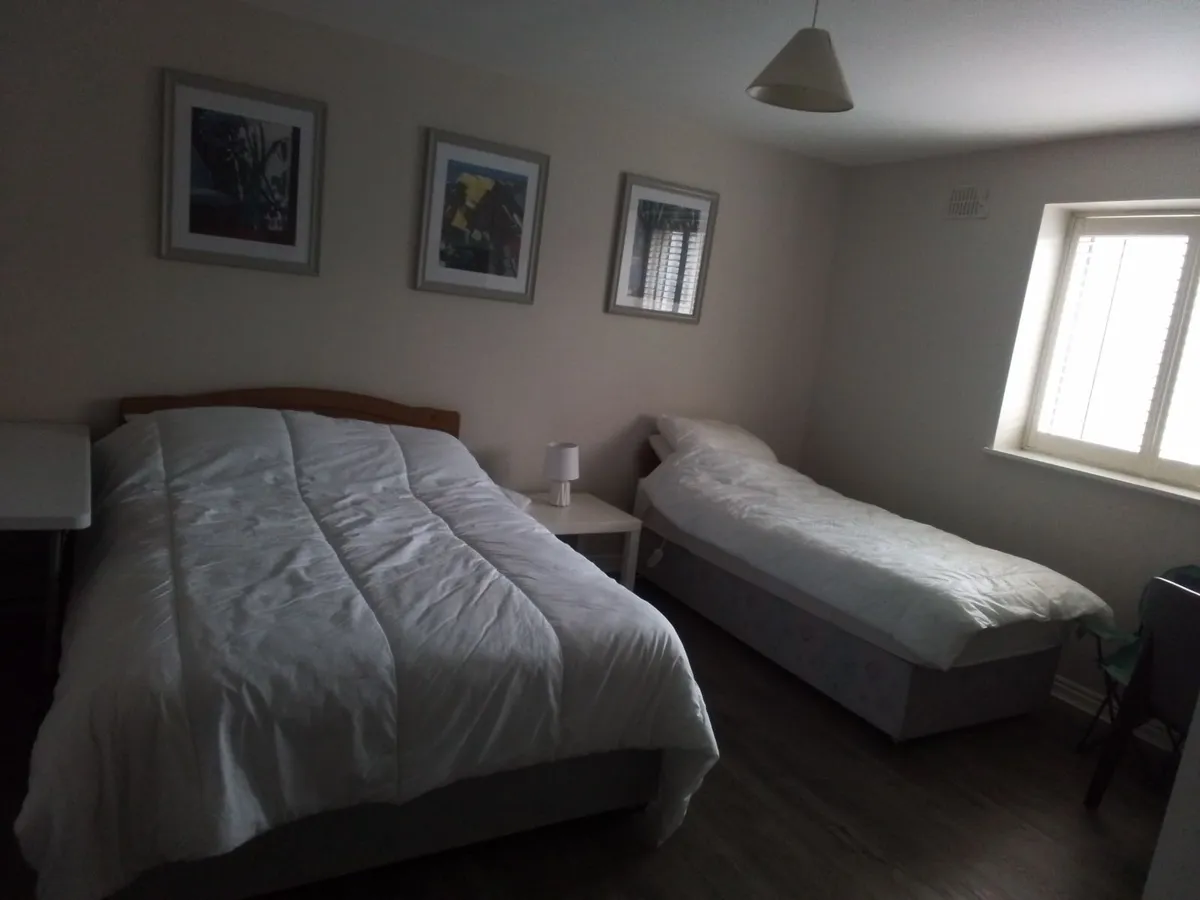 2 bed apartment Enniscrone - Image 3