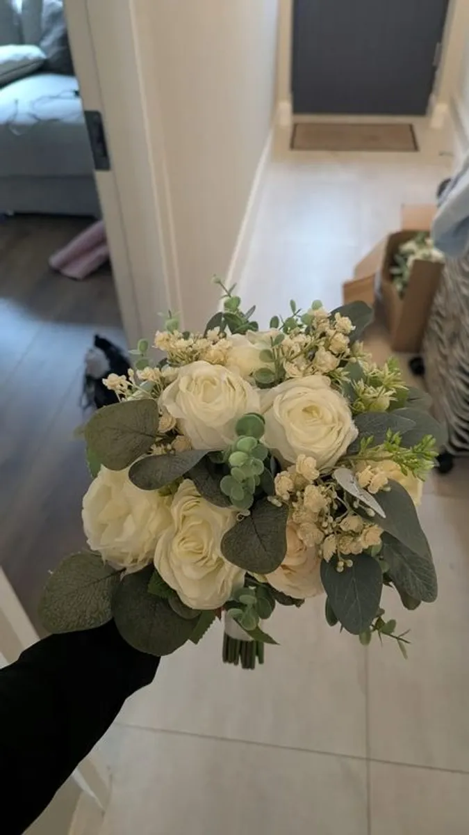 Bridesmaid wedding bouquets - Image 4