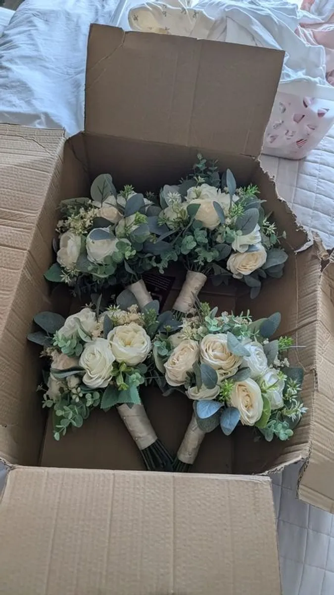 Bridesmaid wedding bouquets - Image 1