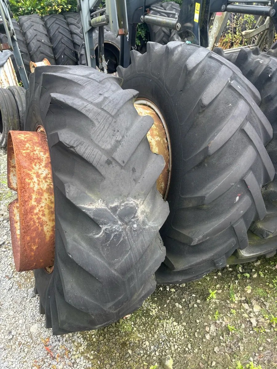 DUAL WHEELS ( 18.4 x 30 ) - Image 1