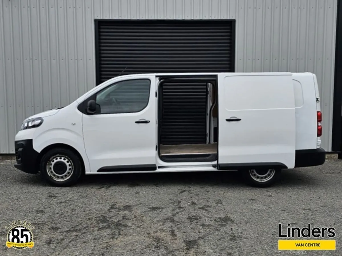 Opel Vivaro LWB - VERY CLEAN / FULLY SERVICED - Image 3