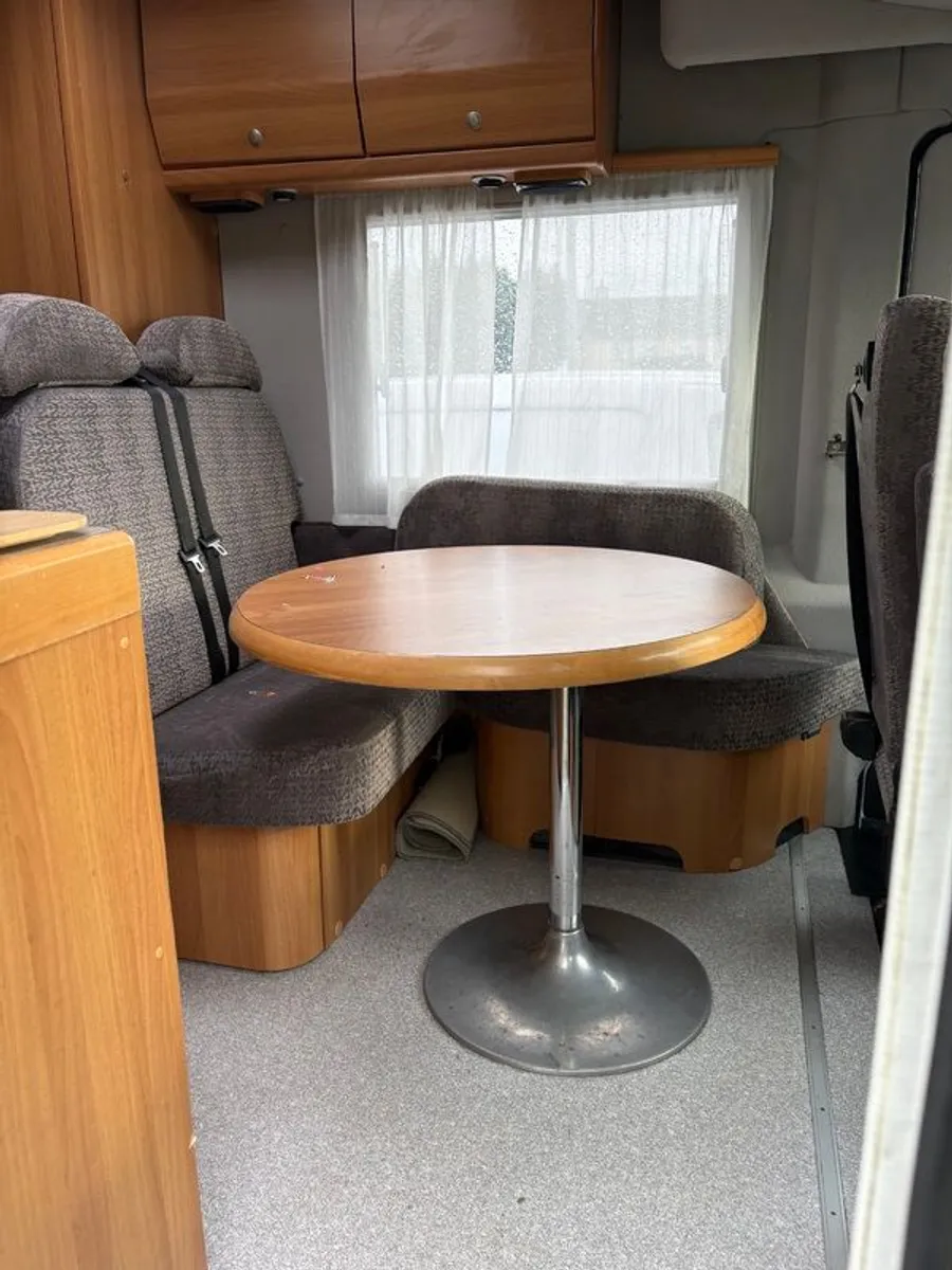 Camper van - Image 3