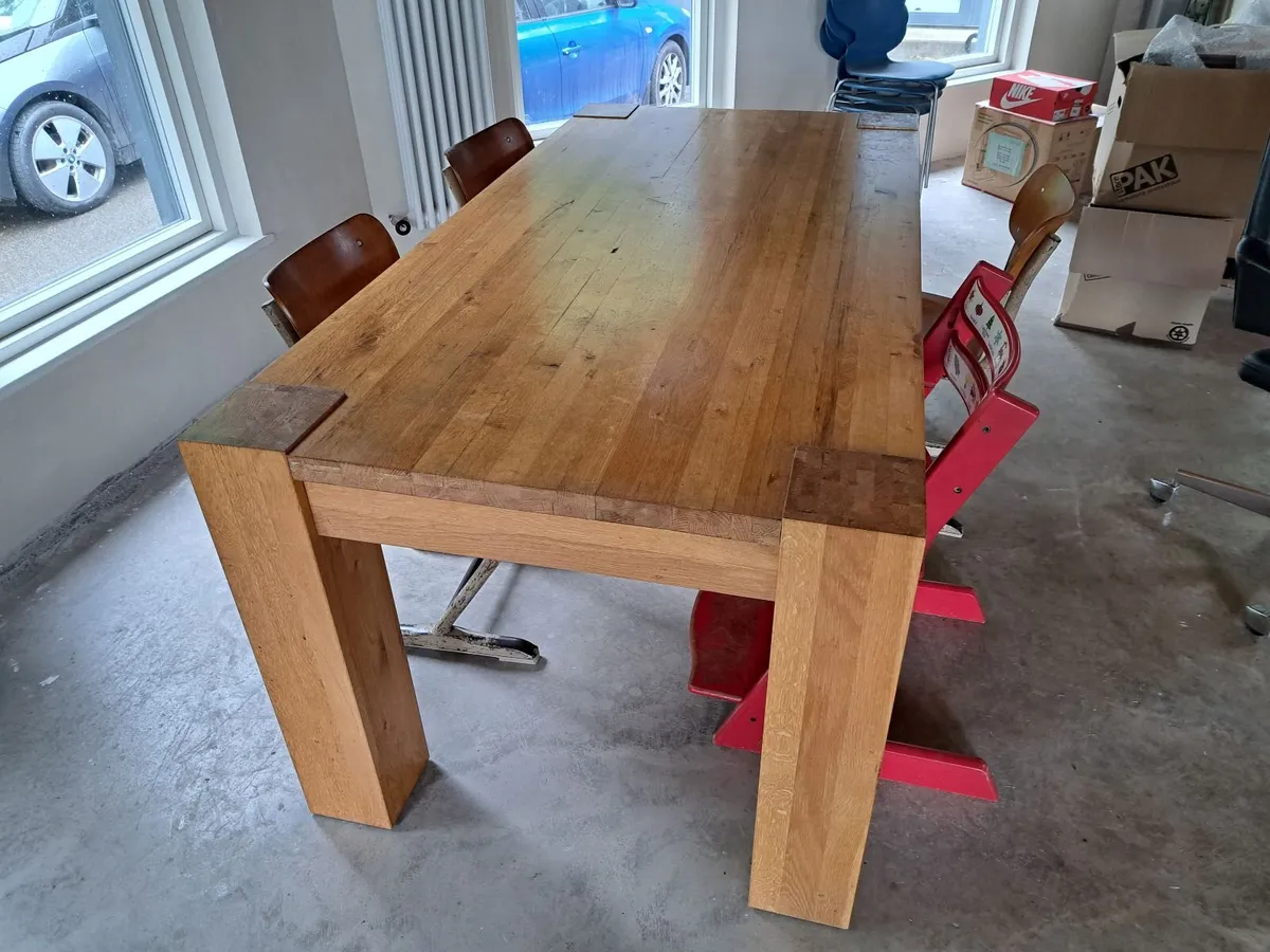 Oak dinning table - Image 2