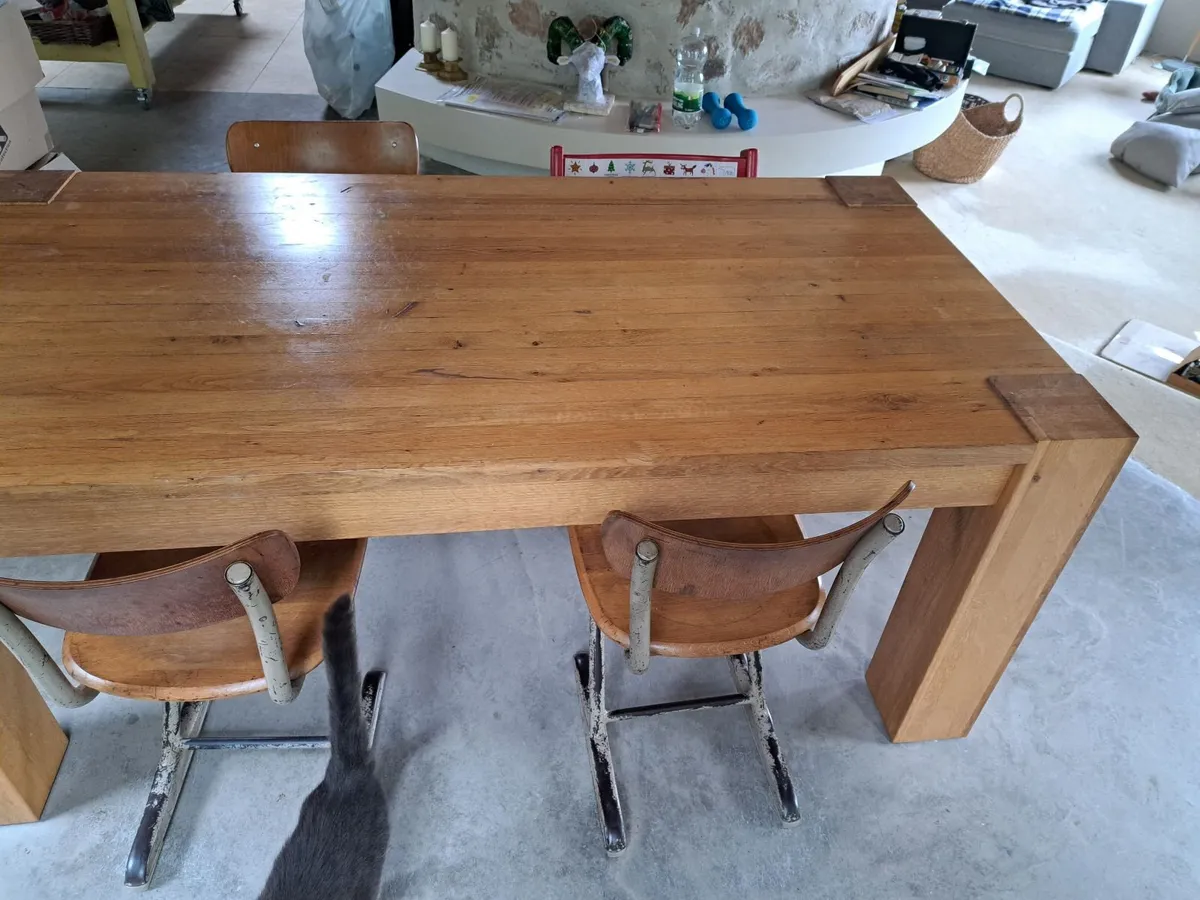 Oak dinning table - Image 3