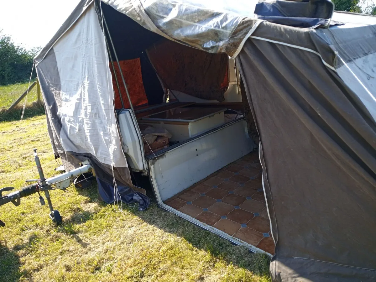 Tent - Image 2