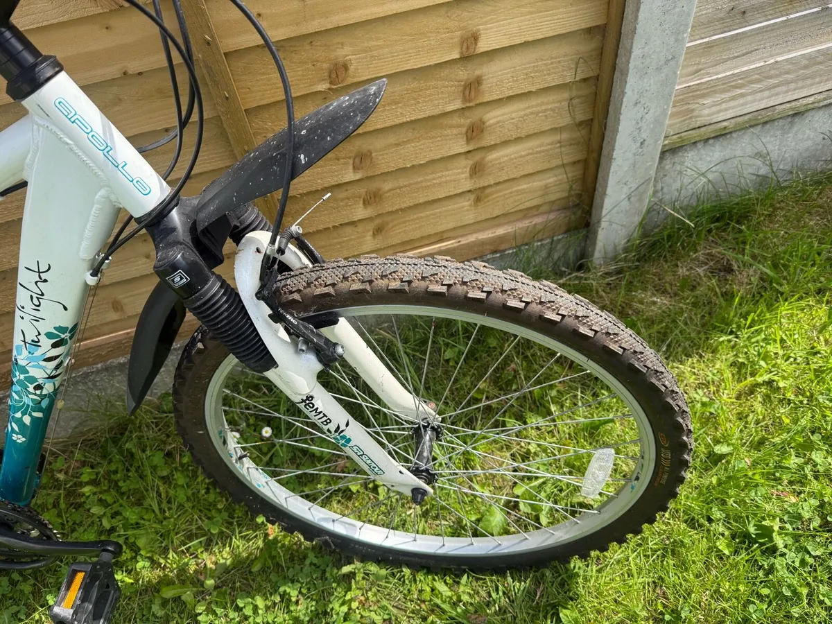26 inch lady bike in perfect condition - Image 2
