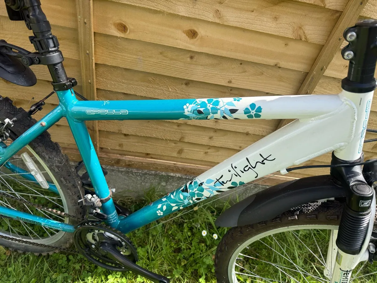 26 inch lady bike in perfect condition - Image 4