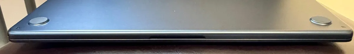 MacBook Air 15" 2025 with AC+ - Image 4