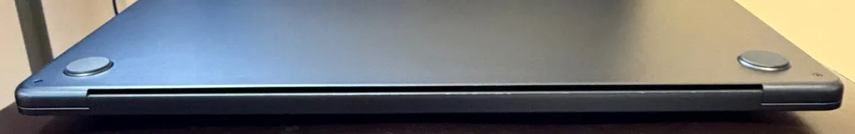MacBook Air 15" 2025 with AC+ - Image 2