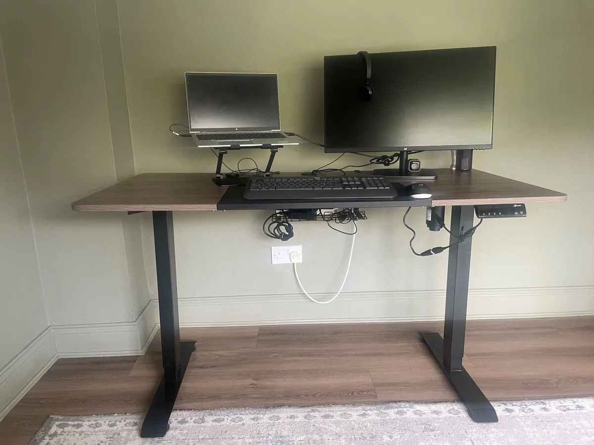 Office desk - Image 2