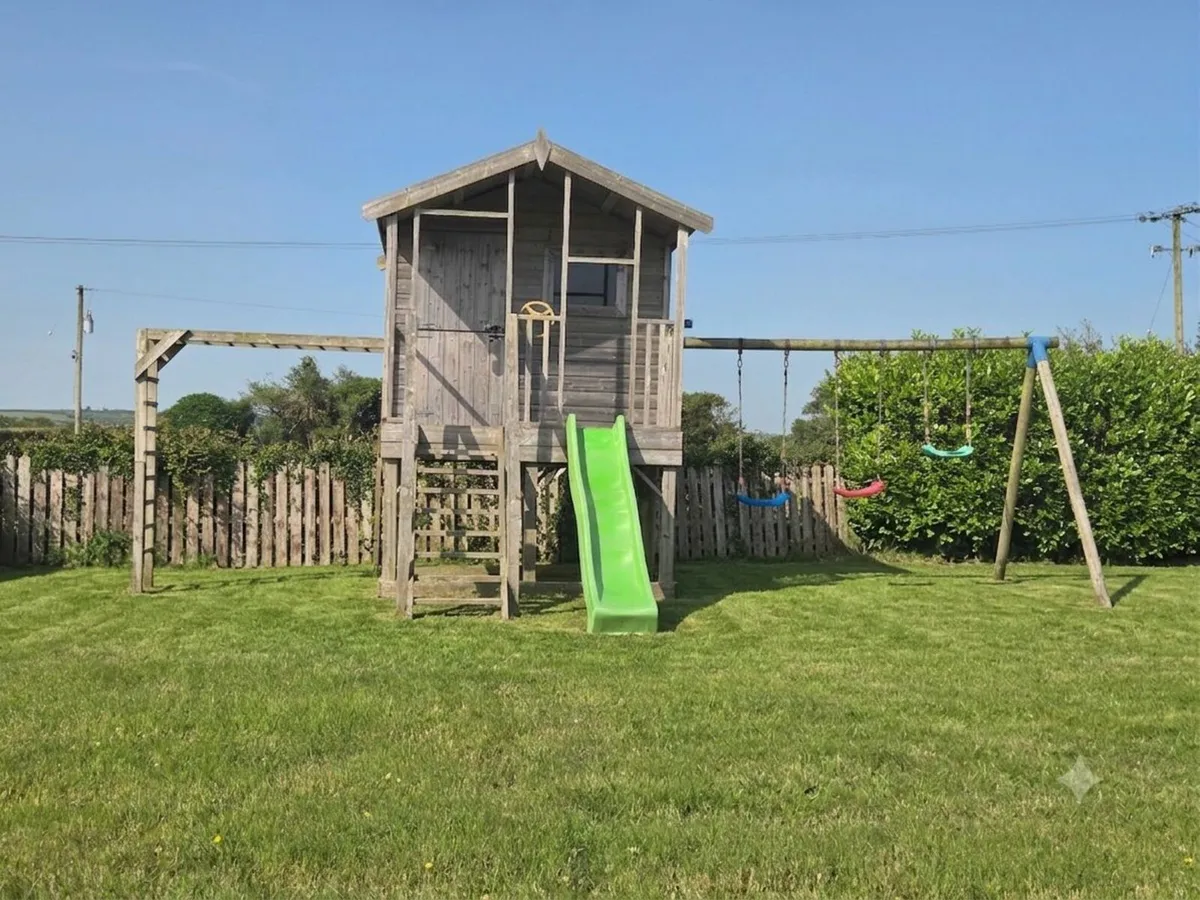 Garden playhouse and activity set