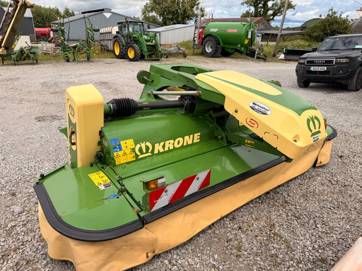 2021 Krone F320 CV Pull Mower - Image 4