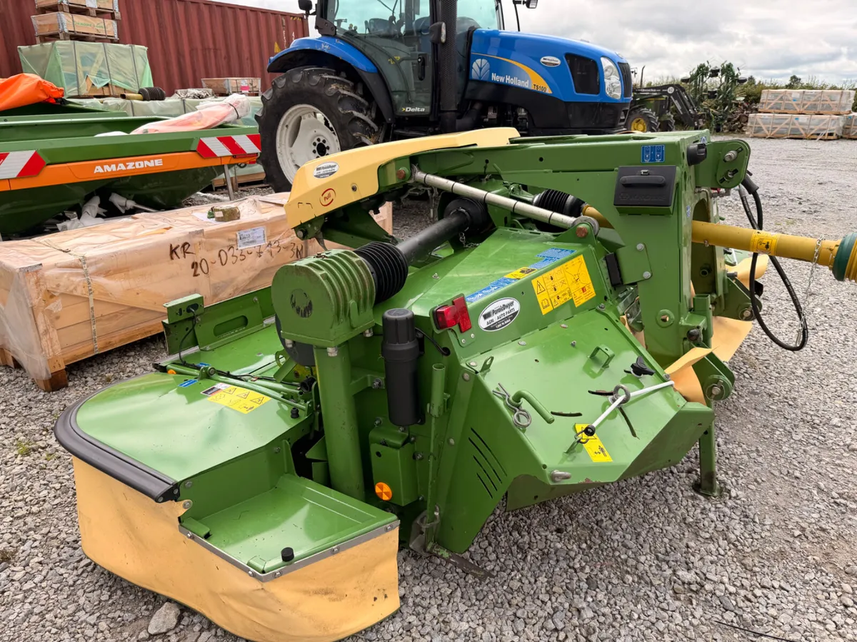 2021 Krone F320 CV Pull Mower - Image 3