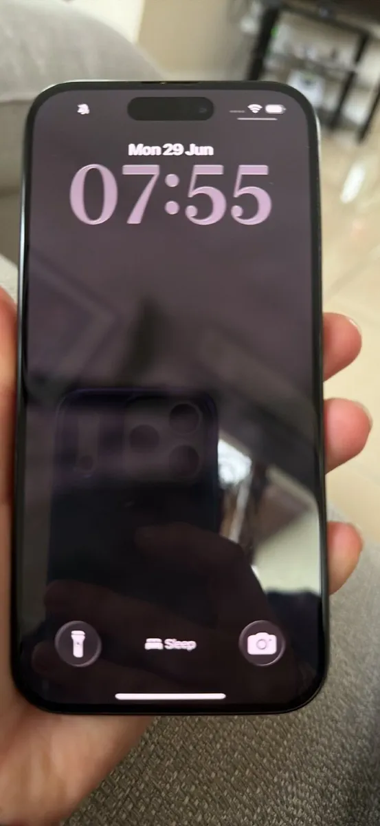 iPhone 15 Pro - Image 2