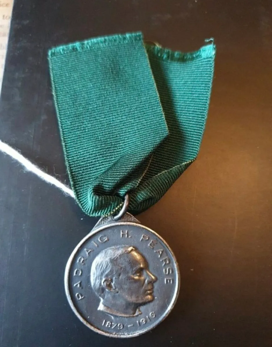 Padraig Pearse Commemorative Medal - Image 1