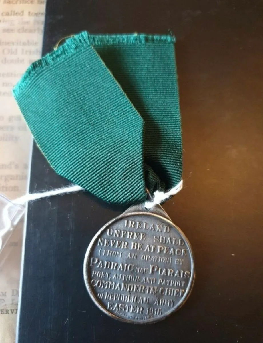 Padraig Pearse Commemorative Medal - Image 2