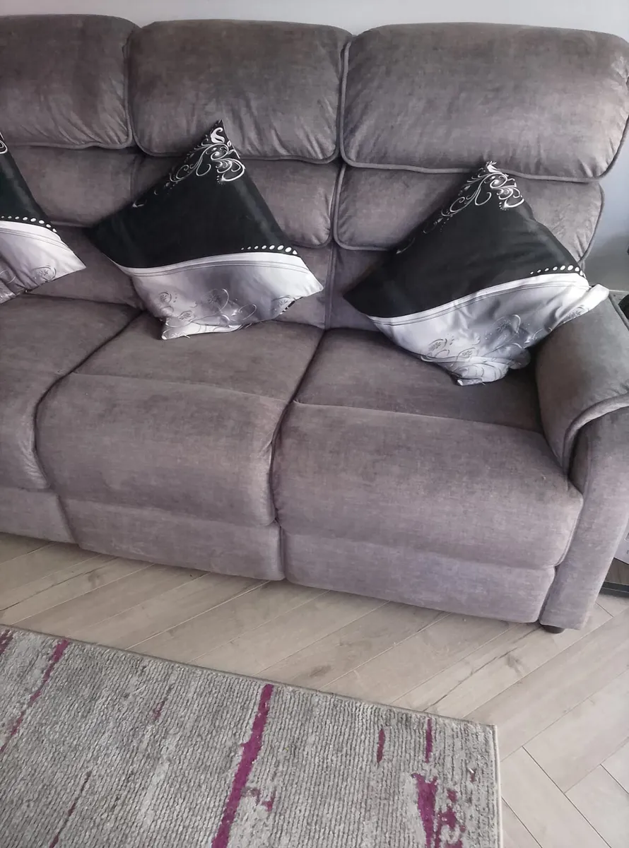 Grey sofa - Image 3